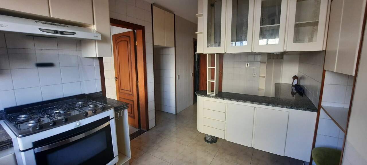 Apartamento à venda com 3 quartos, 117m² - Foto 6