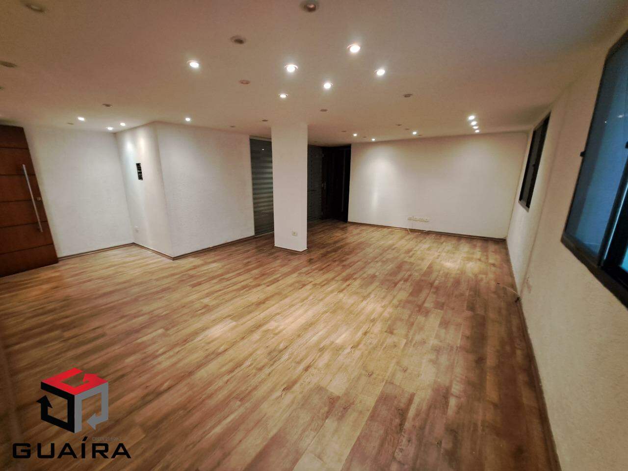 Apartamento à venda com 2 quartos, 100m² - Foto 1