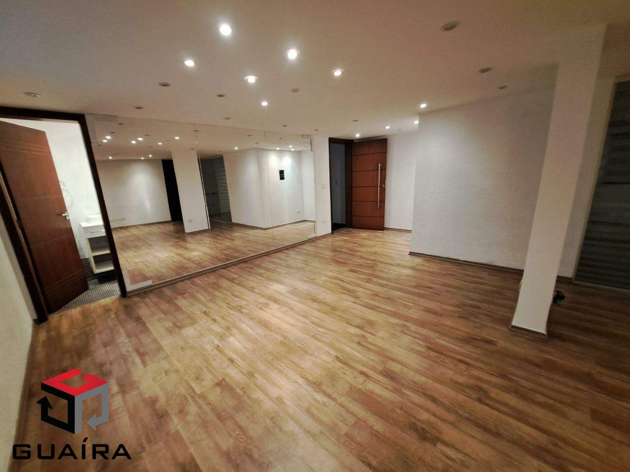 Apartamento à venda com 2 quartos, 100m² - Foto 2