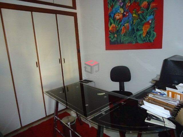 Apartamento à venda com 3 quartos, 198m² - Foto 11