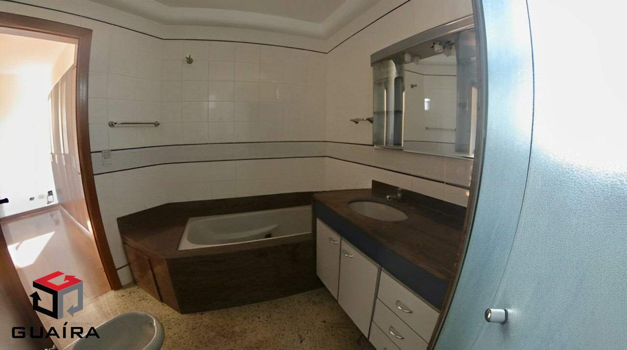 Apartamento à venda com 3 quartos, 135m² - Foto 17