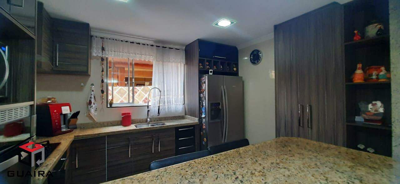 Sobrado, 3 quartos, 215 m² - Foto 1