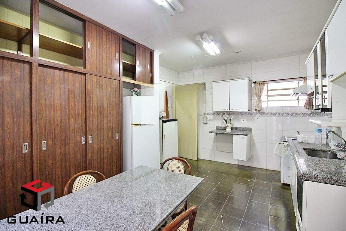 Casa para alugar com 2 quartos, 171m² - Foto 12