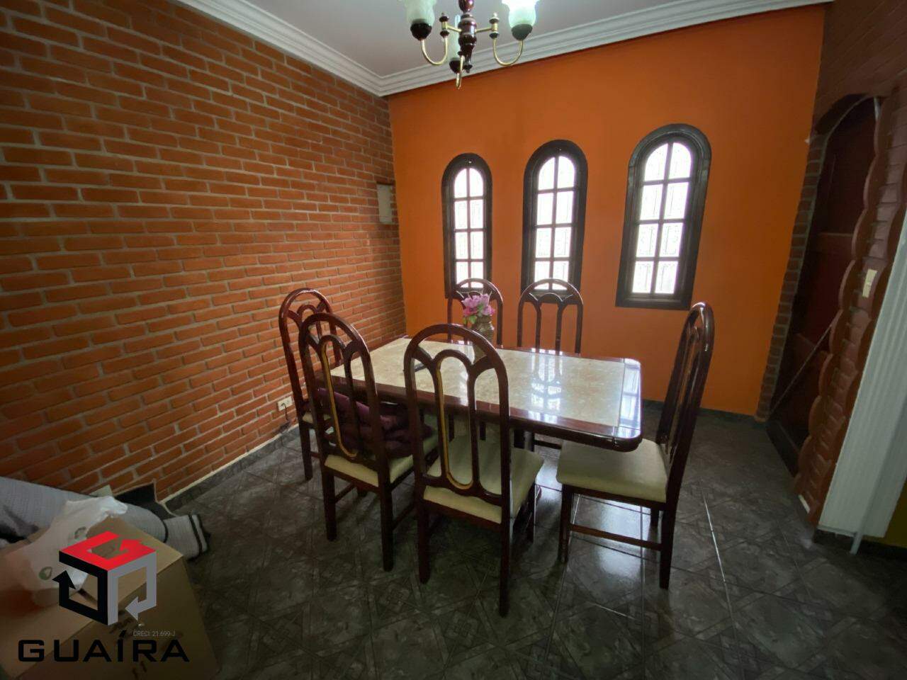 Sobrado à venda com 3 quartos, 298m² - Foto 1