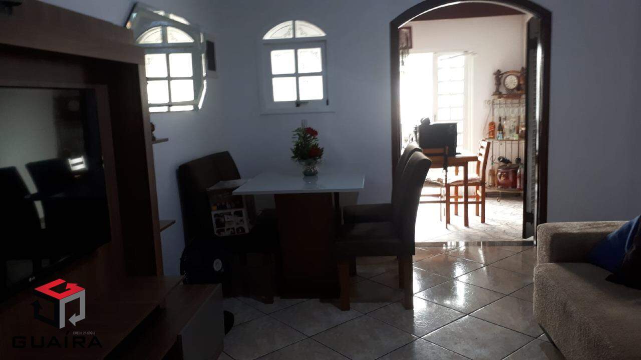 Casa à venda com 4 quartos, 194m² - Foto 4