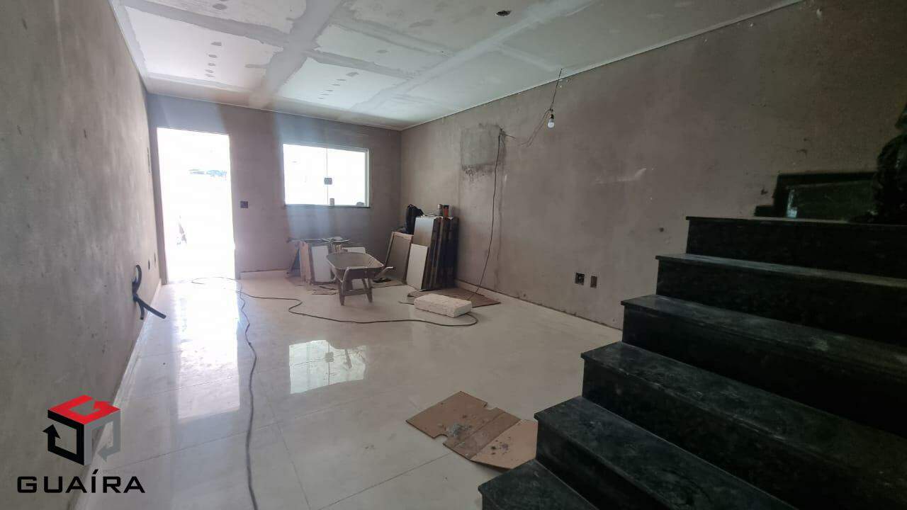 Sobrado à venda com 3 quartos, 170m² - Foto 1