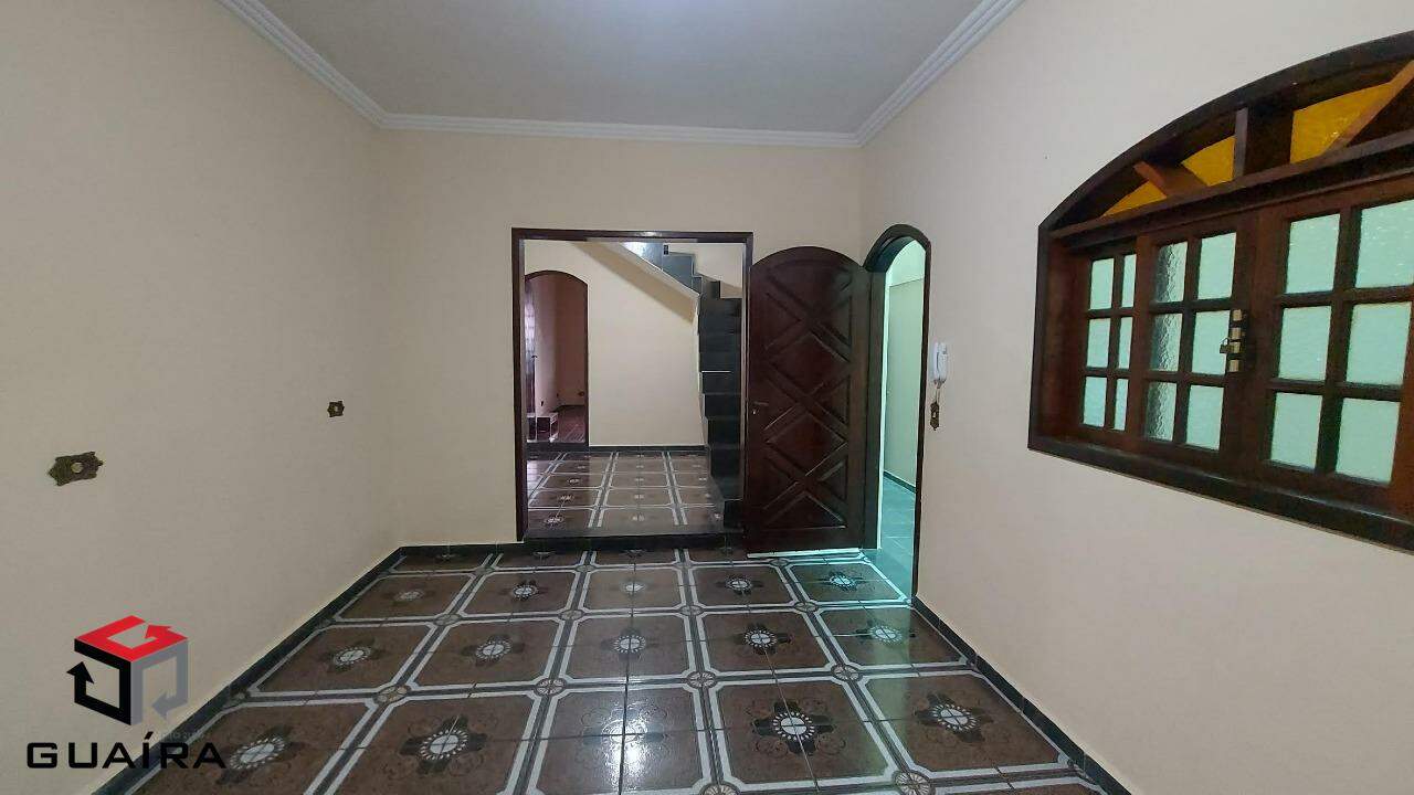 Sobrado à venda com 4 quartos, 240m² - Foto 2