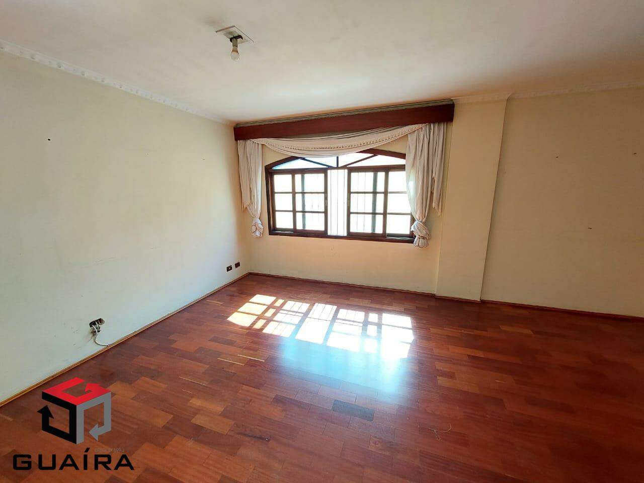 Apartamento à venda com 3 quartos, 110m² - Foto 1