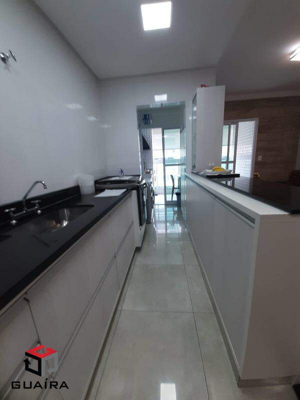 Apartamento à venda com 2 quartos, 70m² - Foto 4