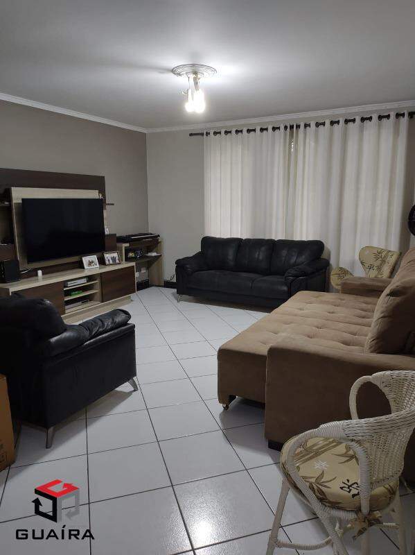 Sobrado à venda com 3 quartos, 241m² - Foto 2