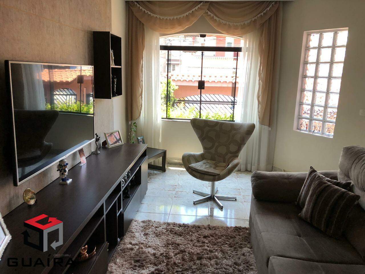 Sobrado à venda com 3 quartos, 249m² - Foto 2