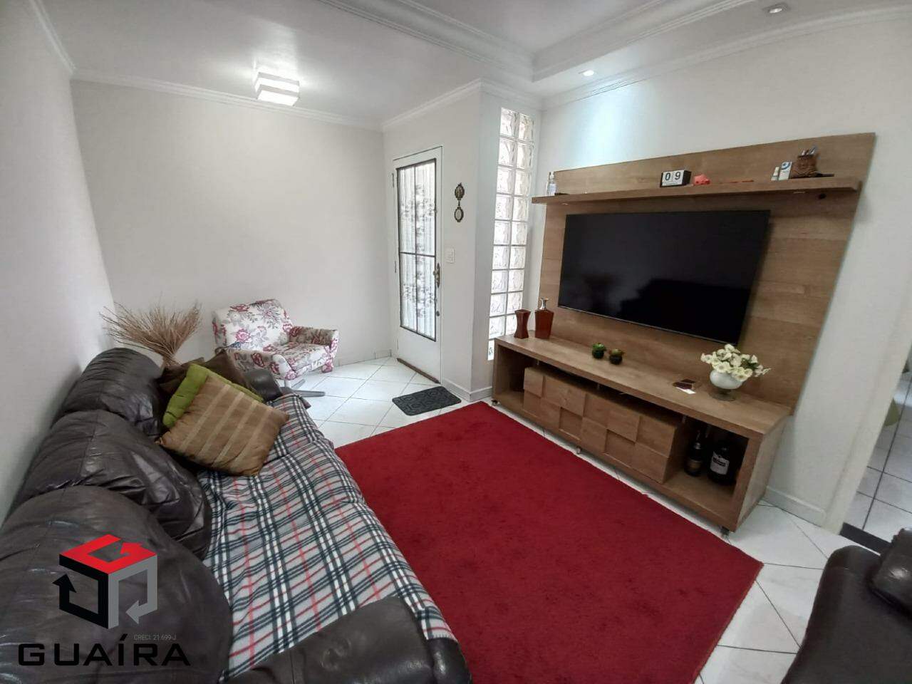 Casa à venda com 2 quartos, 85m² - Foto 1