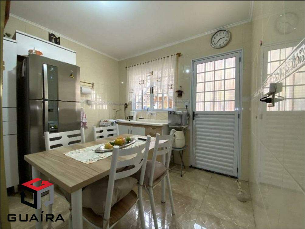 Casa à venda com 3 quartos, 105m² - Foto 4