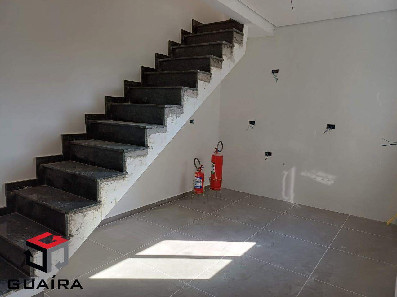 Cobertura à venda com 2 quartos, 86m² - Foto 2