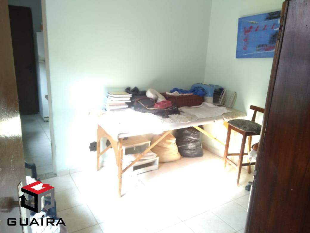 Casa para alugar com 4 quartos, 250m² - Foto 9