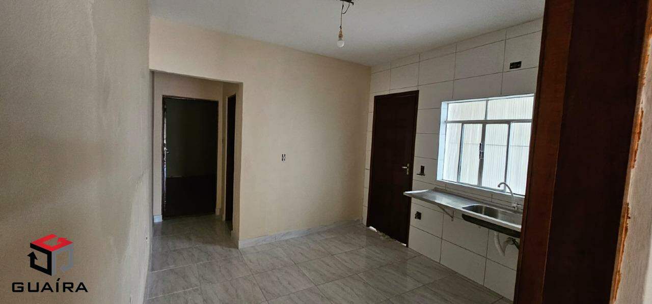 Sobrado à venda com 4 quartos, 250m² - Foto 1