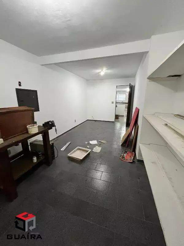 Sobrado à venda com 4 quartos, 200m² - Foto 1