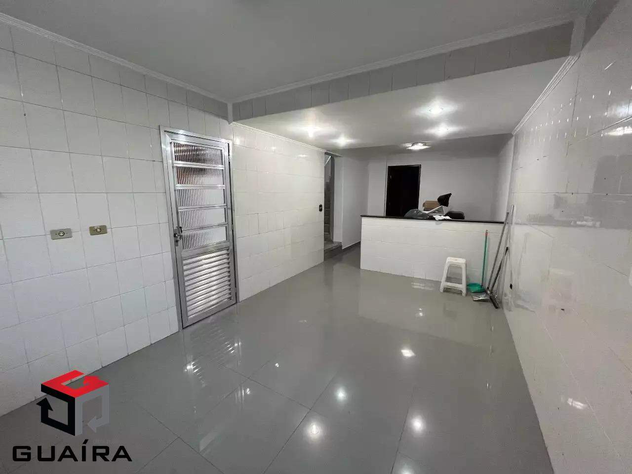 Sobrado à venda com 4 quartos, 200m² - Foto 6