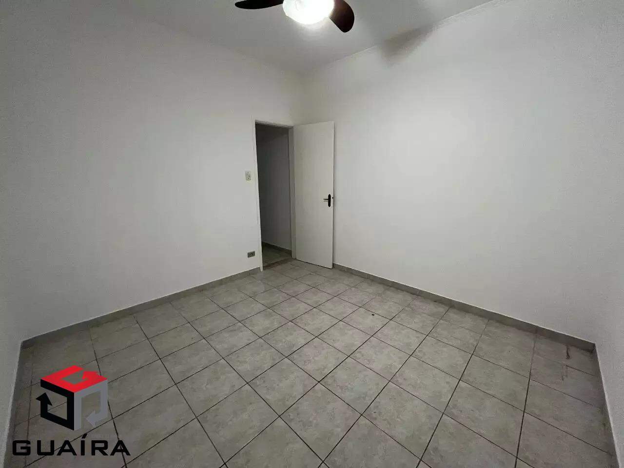 Sobrado à venda com 4 quartos, 200m² - Foto 13