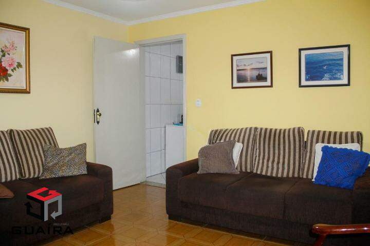 Casa à venda com 2 quartos, 200m² - Foto 2