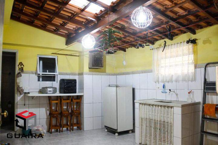 Casa à venda com 2 quartos, 200m² - Foto 20