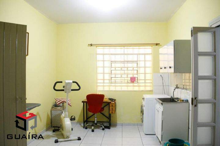 Casa à venda com 2 quartos, 200m² - Foto 22