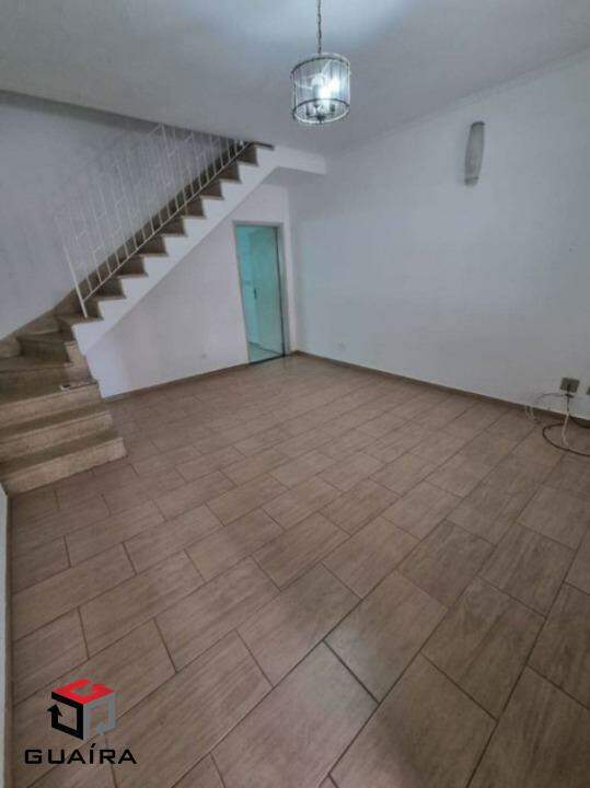 Sobrado para alugar com 2 quartos, 119m² - Foto 1