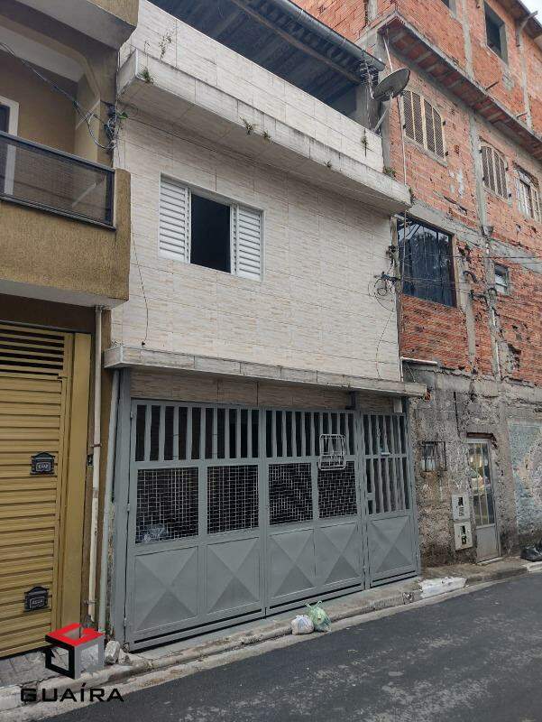 Casa à venda com 3 quartos, 190m² - Foto 1