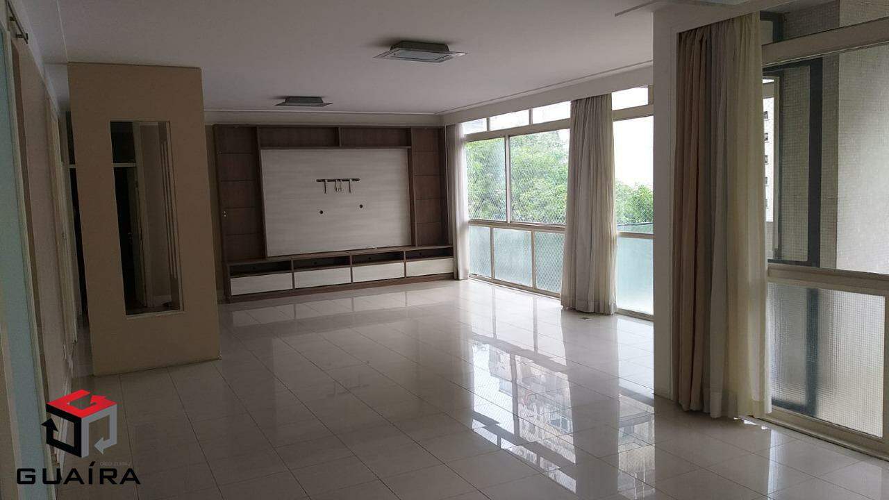 Apartamento à venda com 4 quartos, 238m² - Foto 1