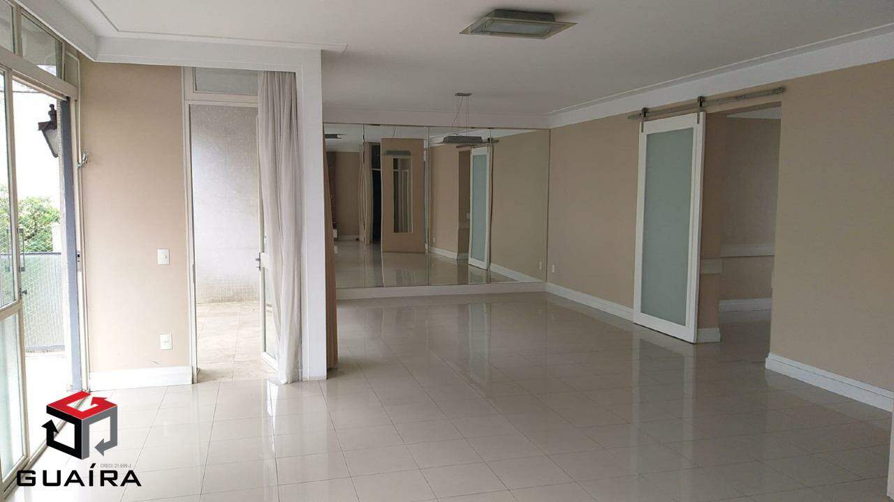 Apartamento à venda com 4 quartos, 238m² - Foto 2