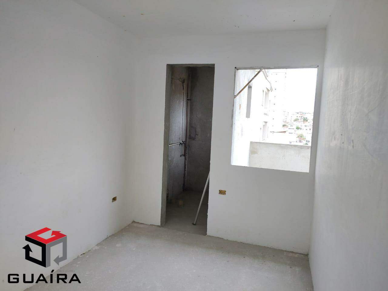 Sobrado à venda com 3 quartos, 200m² - Foto 4