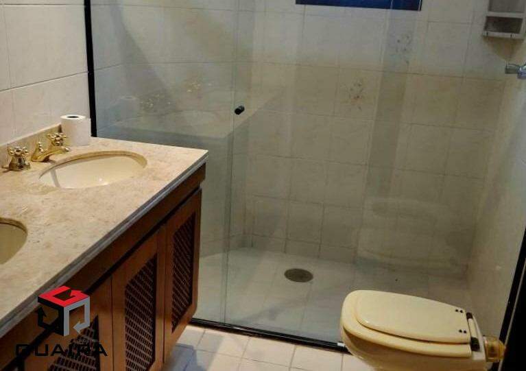 Apartamento para alugar com 3 quartos, 140m² - Foto 23