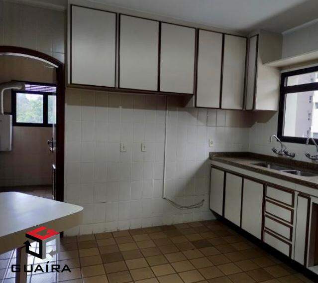 Apartamento para alugar com 3 quartos, 140m² - Foto 9