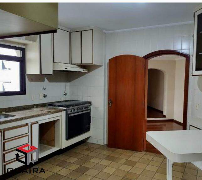 Apartamento para alugar com 3 quartos, 140m² - Foto 7