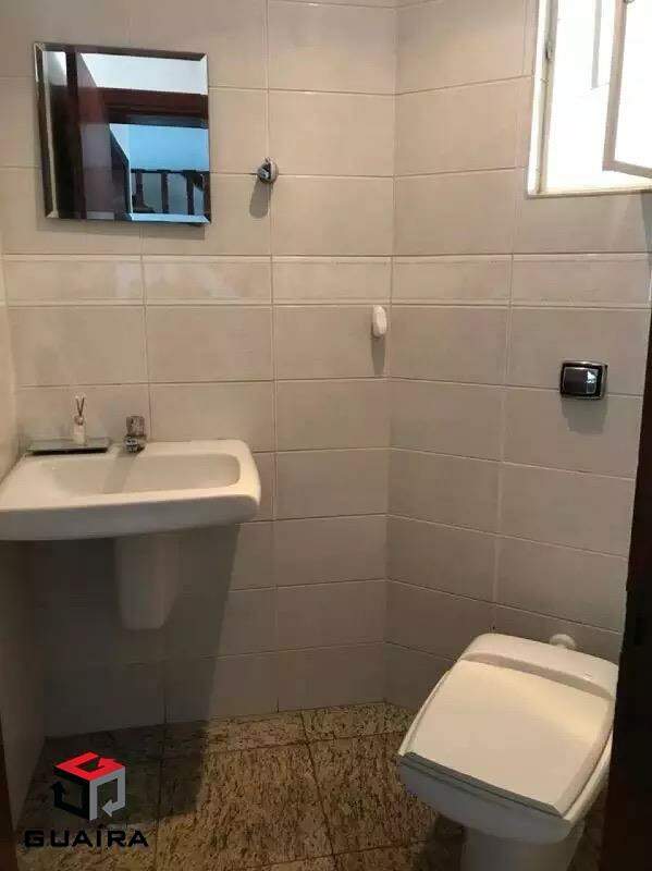 Sobrado para alugar com 3 quartos, 240m² - Foto 32