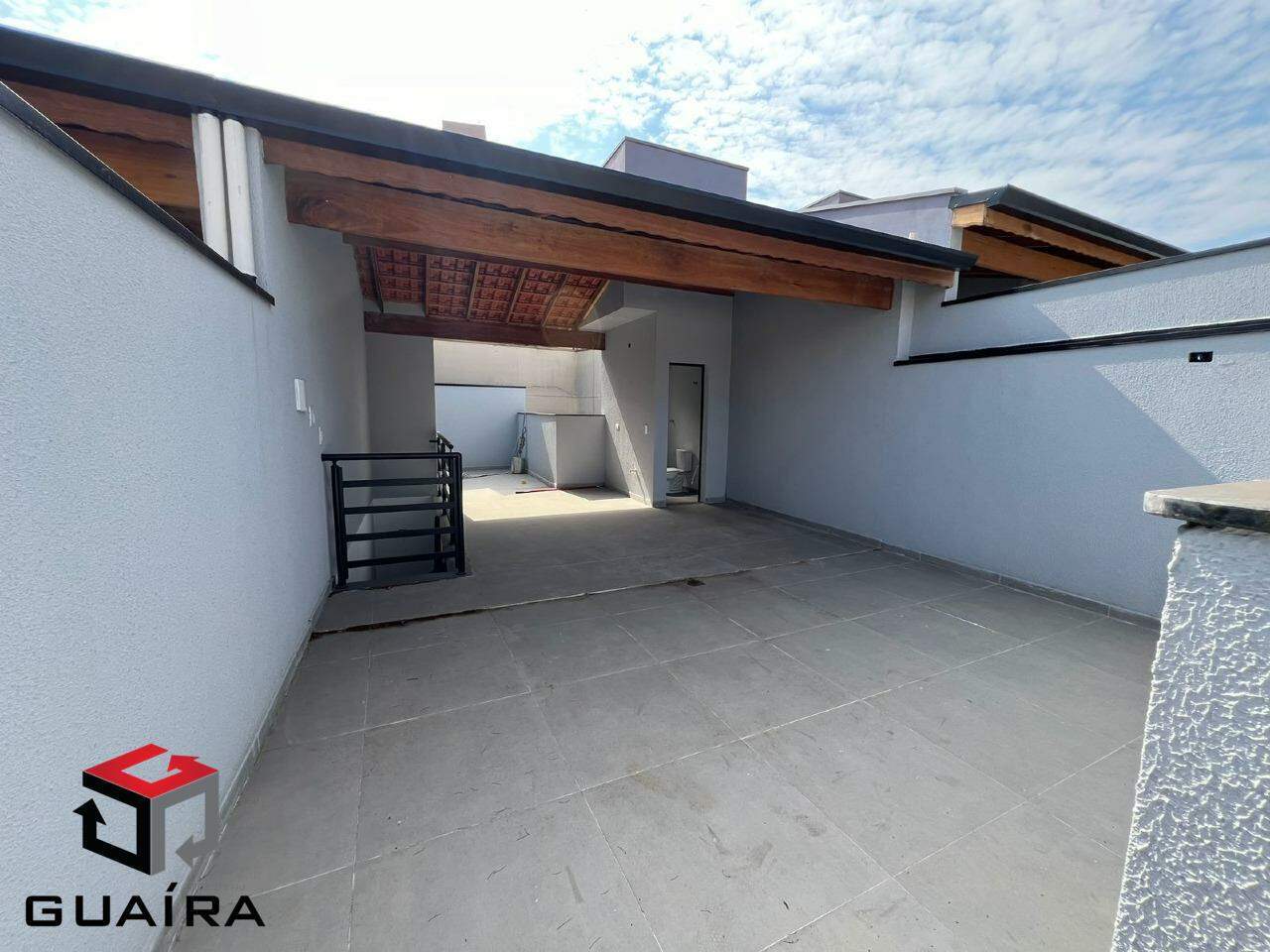 Sobrado à venda com 3 quartos, 140m² - Foto 1