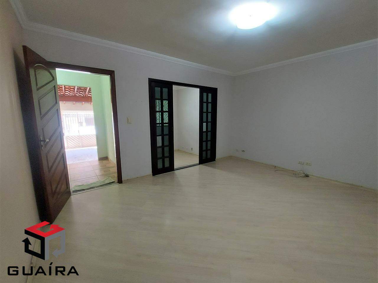 Sobrado à venda com 3 quartos, 203m² - Foto 1