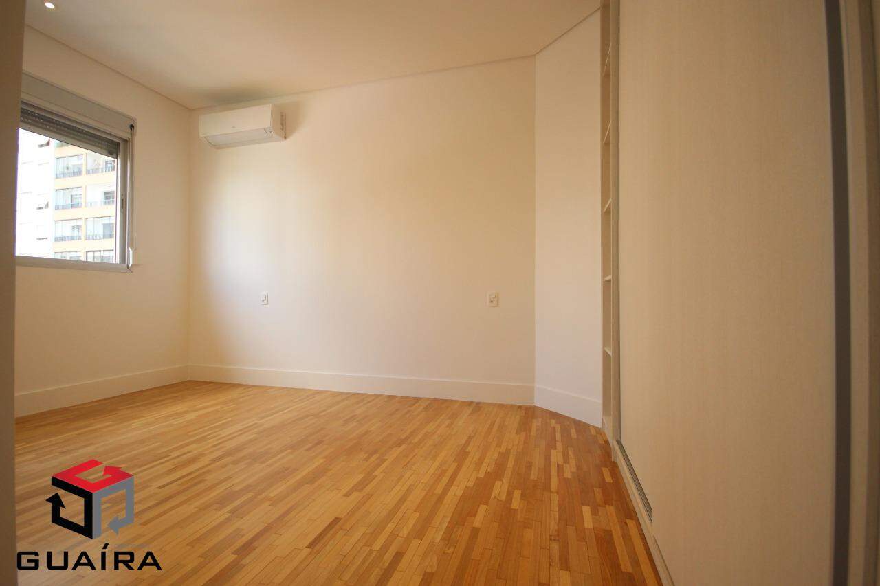 Apartamento à venda com 3 quartos, 244m² - Foto 19