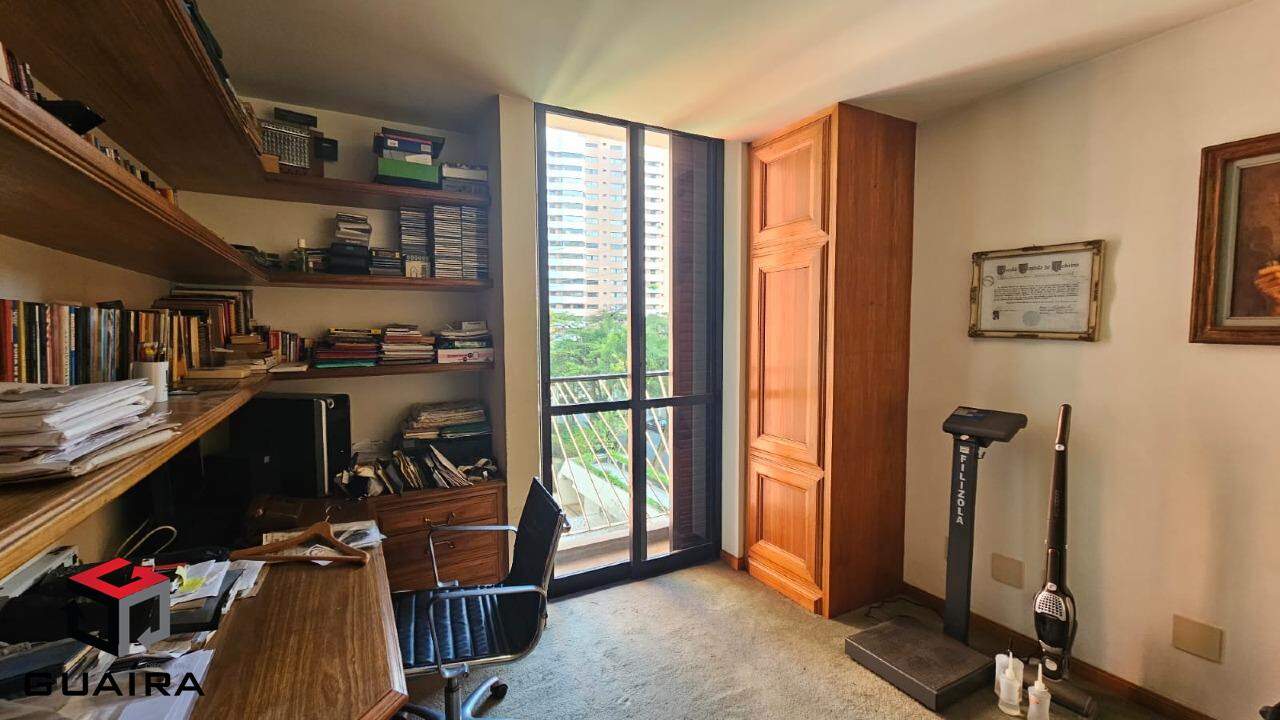 Apartamento à venda com 3 quartos, 298m² - Foto 14