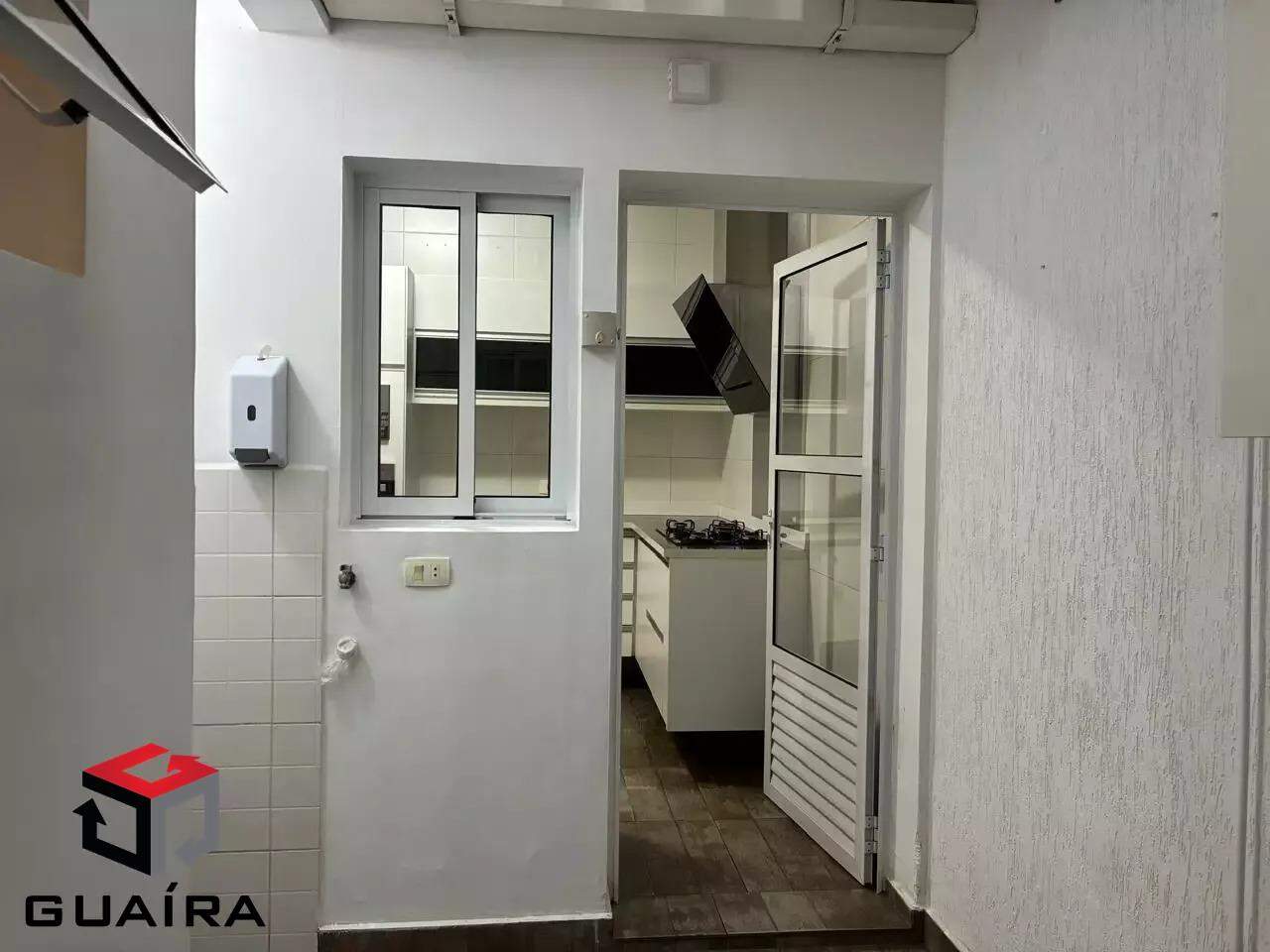Sobrado para alugar com 3 quartos, 200m² - Foto 14
