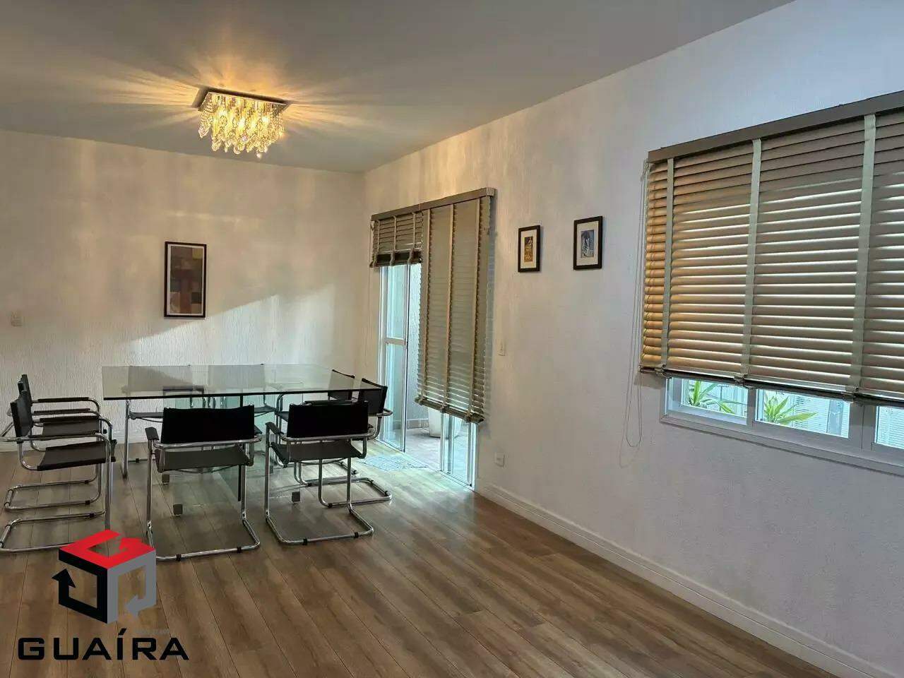 Sobrado para alugar com 3 quartos, 200m² - Foto 1