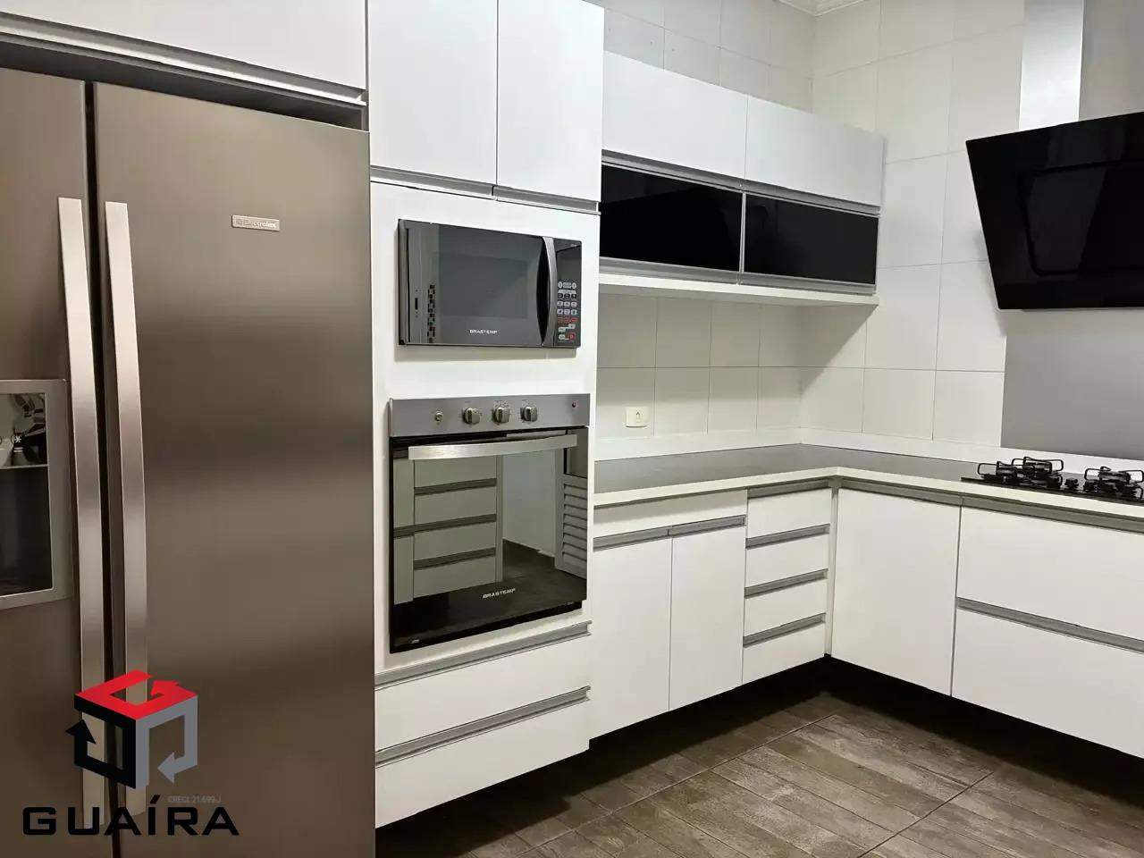 Sobrado para alugar com 3 quartos, 200m² - Foto 9