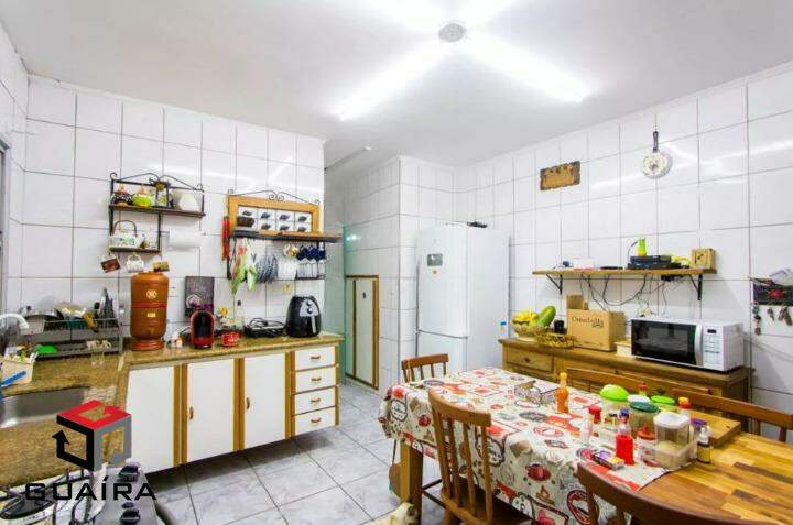 Sobrado para alugar com 3 quartos, 200m² - Foto 3