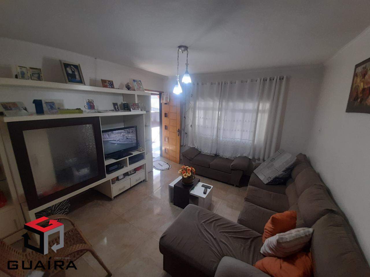 Casa à venda com 2 quartos, 70m² - Foto 1