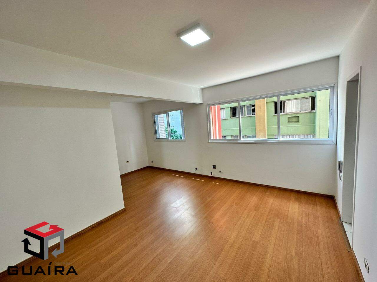 Apartamento à venda com 2 quartos, 66m² - Foto 2