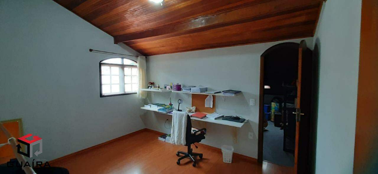 Sobrado à venda com 3 quartos, 250m² - Foto 18