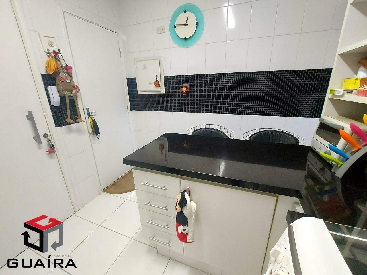 Apartamento à venda com 2 quartos, 75m² - Foto 11