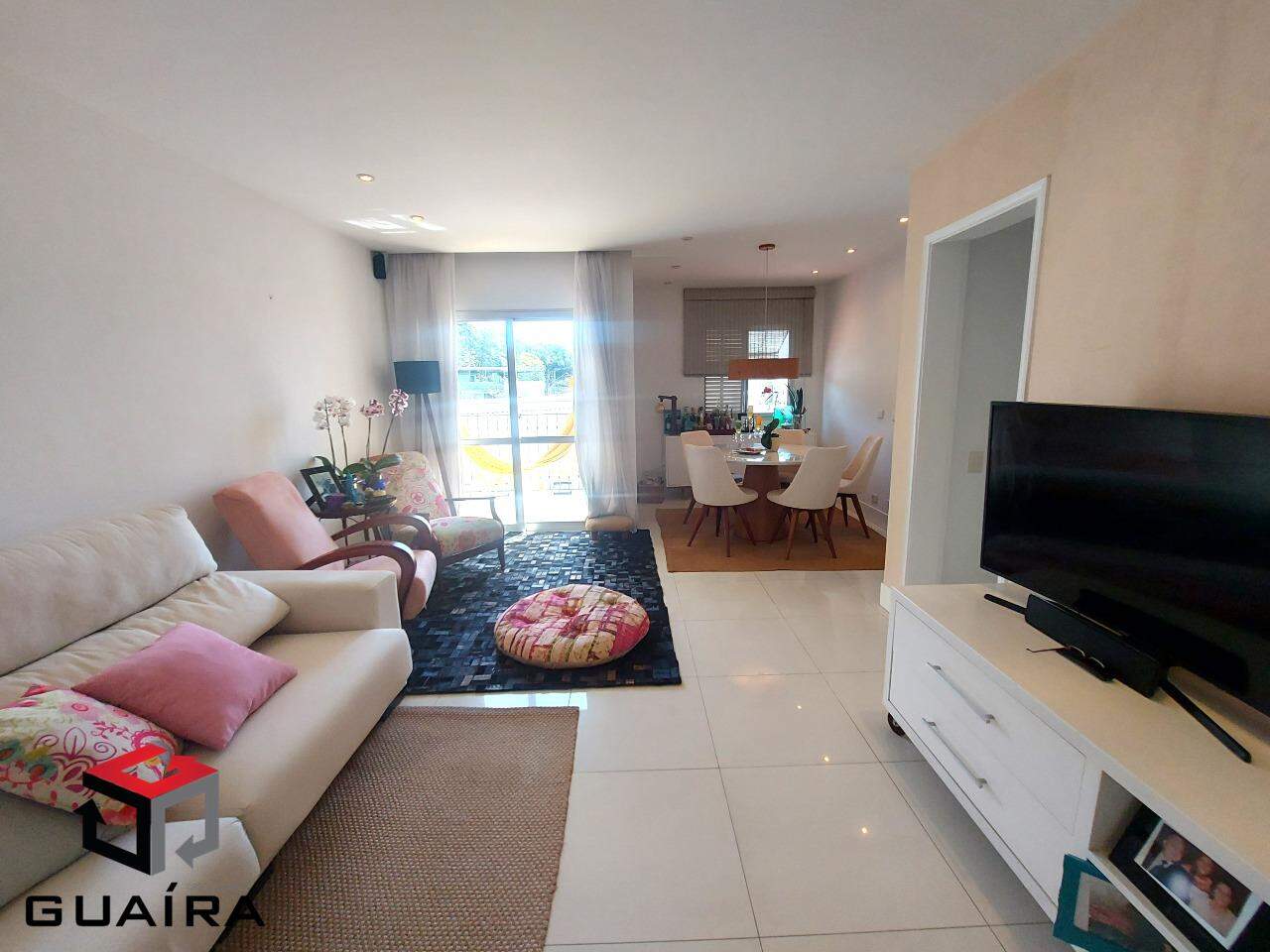 Apartamento à venda com 2 quartos, 75m² - Foto 1