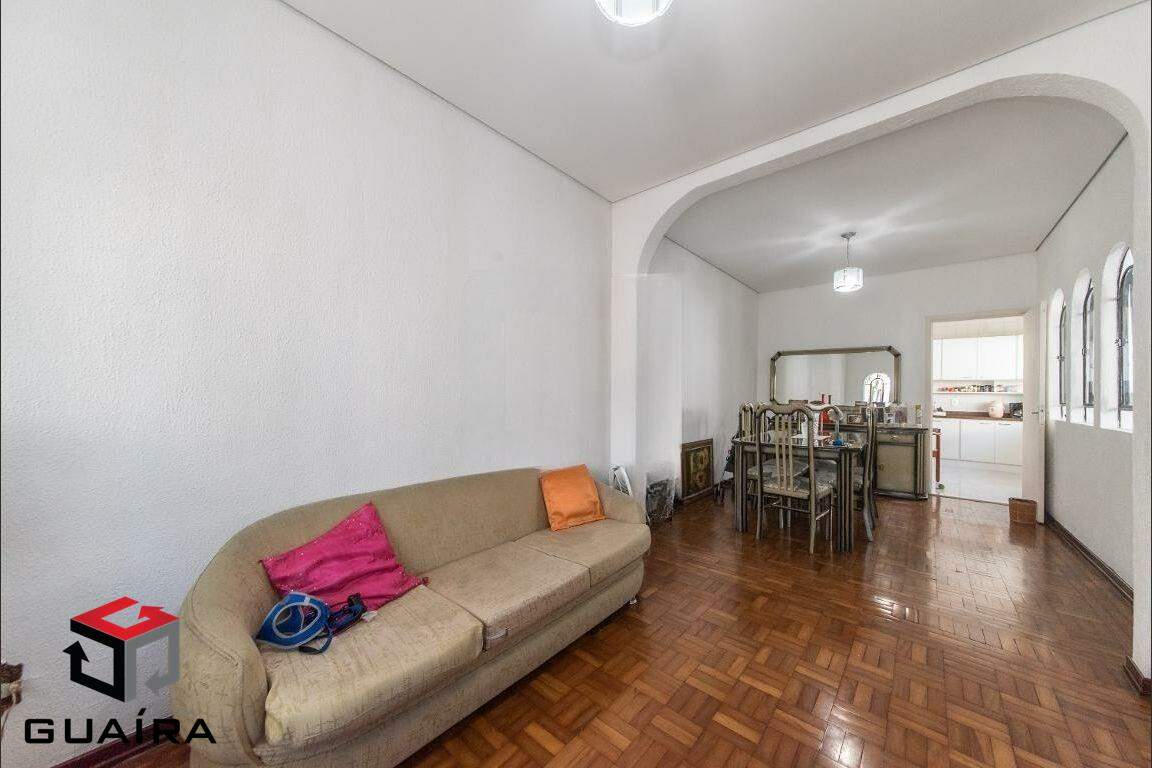 Sobrado à venda com 4 quartos, 200m² - Foto 1