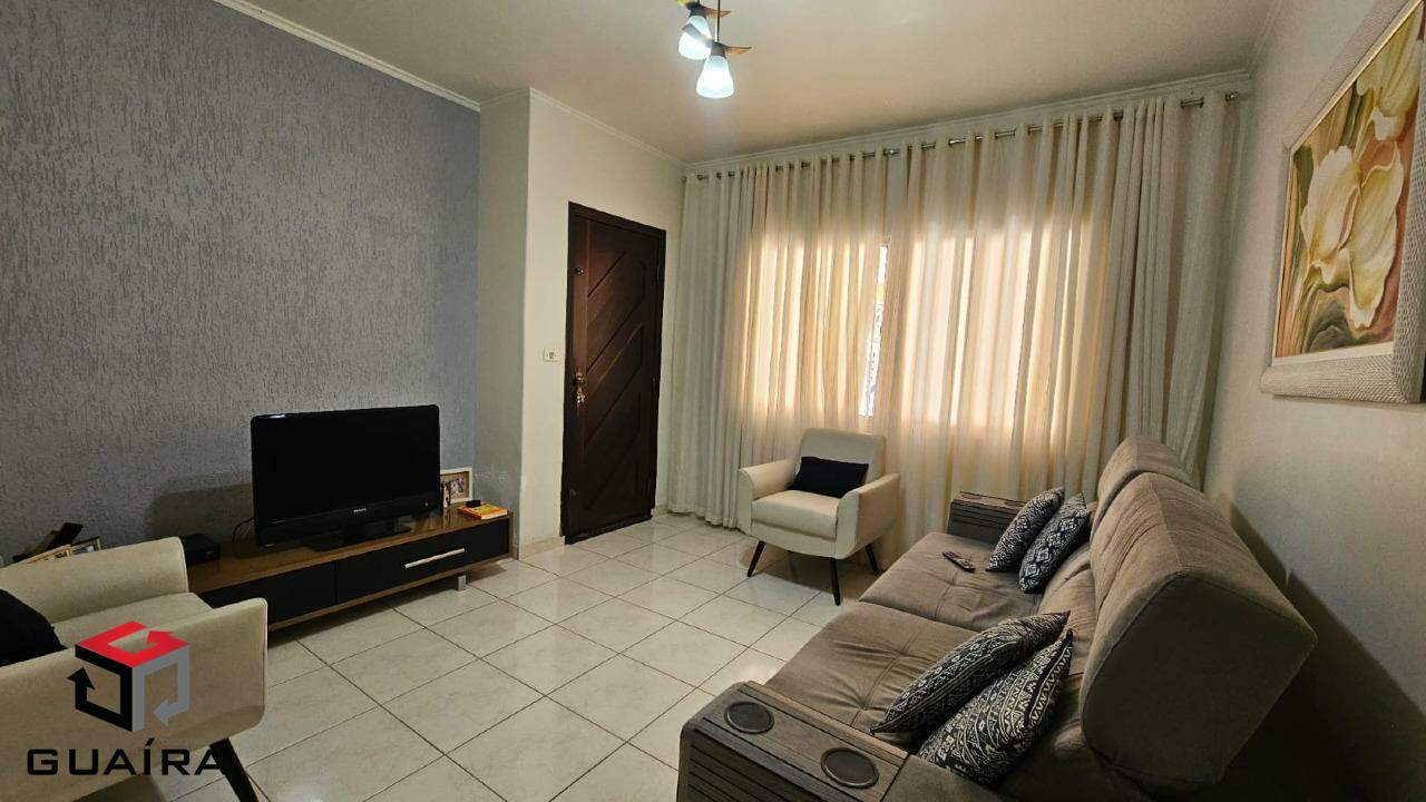 Sobrado à venda com 3 quartos, 180m² - Foto 1